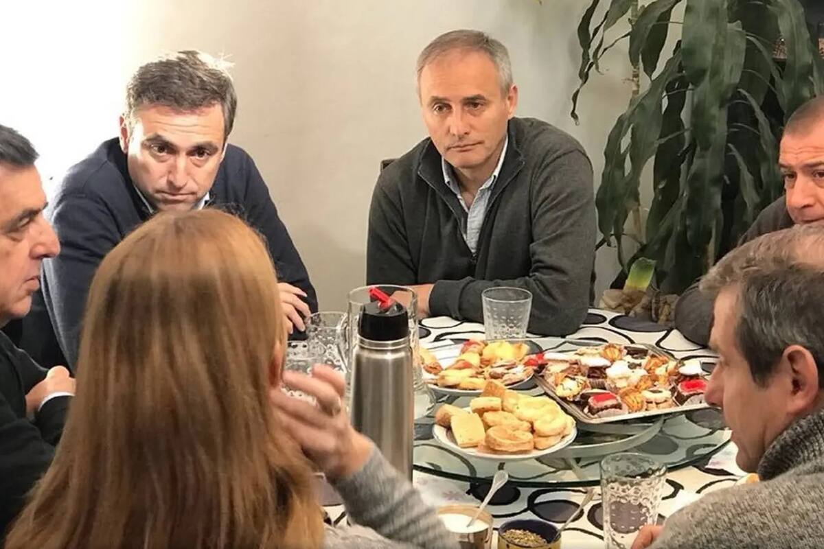 Negri, Mestre y Baldassi, en una reunión anterior por el tema internas