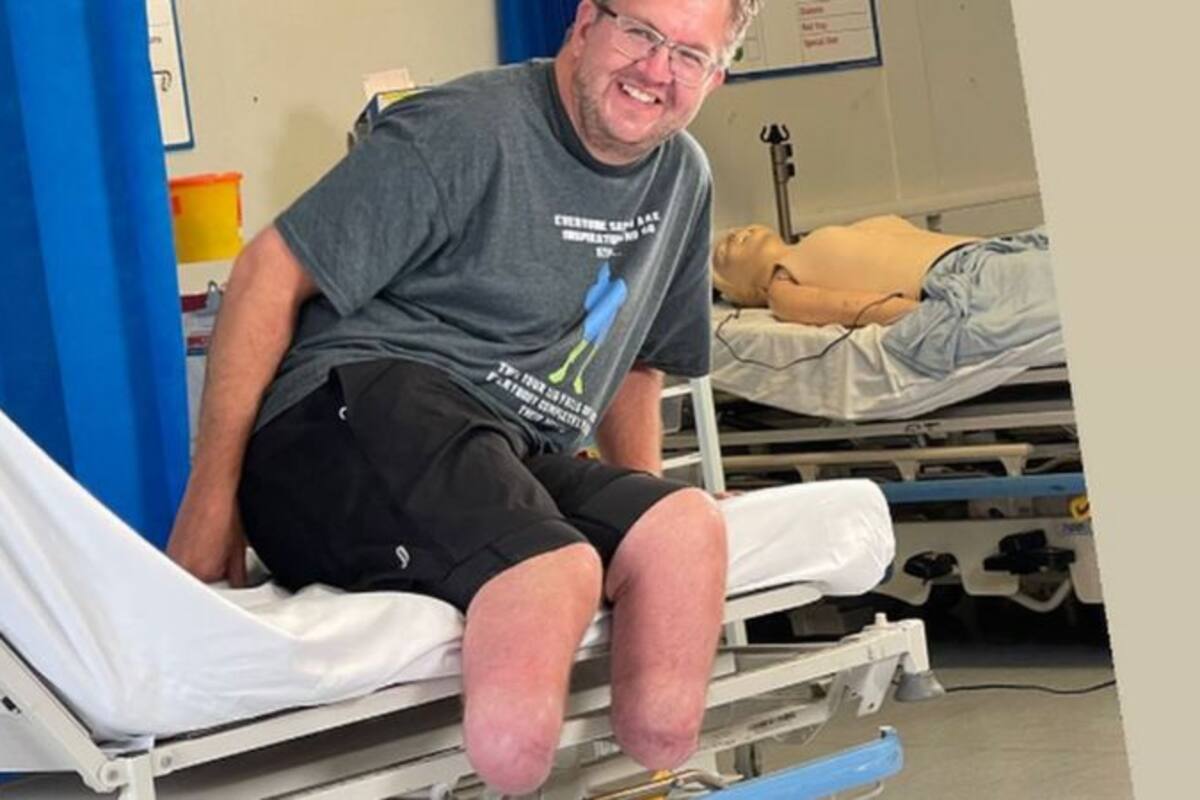 Neil Hopper desarrolló sepsis después de enfermarse en un viaje de campamento