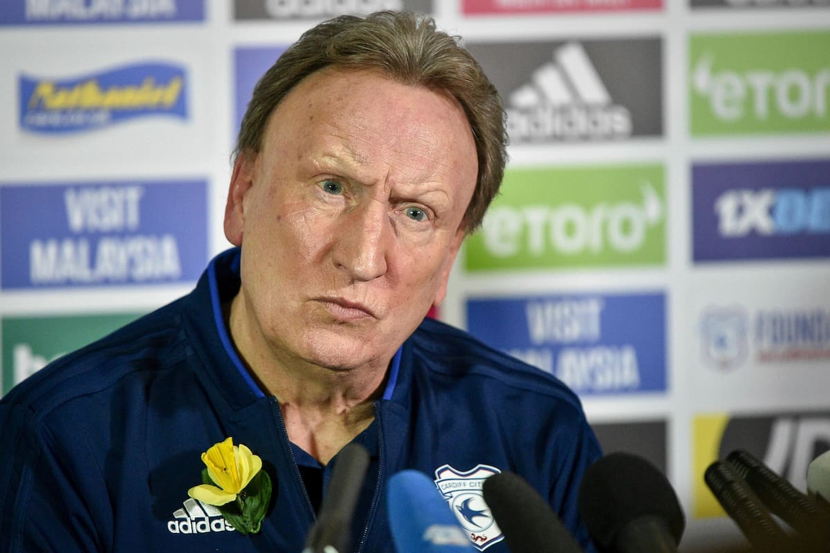 Neil Warnock, entrenador de Cardiff