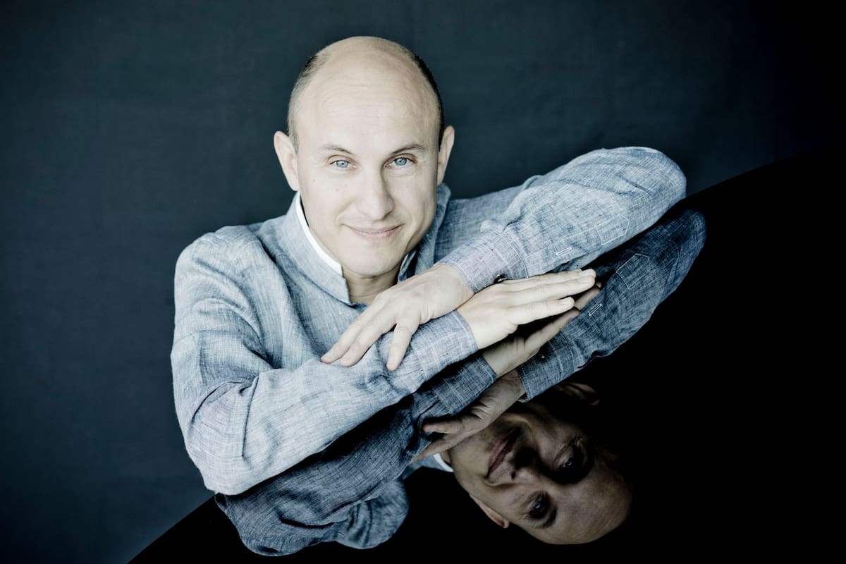 Nelson Goerner se presentará hoy en el ciclo del Mozarteum Argentino, que se realiza en el Teatro Colón, como solista invitado de la prestigiosa Orquesta de Cuerdas del Festival de Lucerna