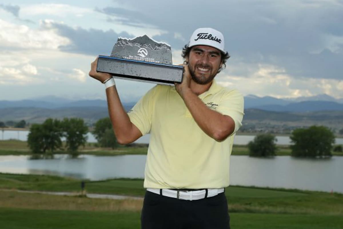 Nelson Ledesma, con el trofeo de campeón en Colorado