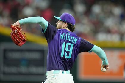 Nelson retira a los primeros 16 de los Reales y Carroll brilla en victoria 7-1 de Diamondbacks