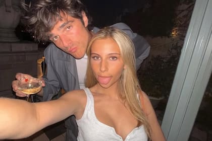 ¿Nepo baby yo? Heredera de una familia "real" de Hollywood, busca su propio camino en el mundo del espectáculo