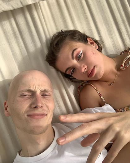 Nerea acompañó a Carlos durante su enfermedad y se sumó a su contenido en redes.