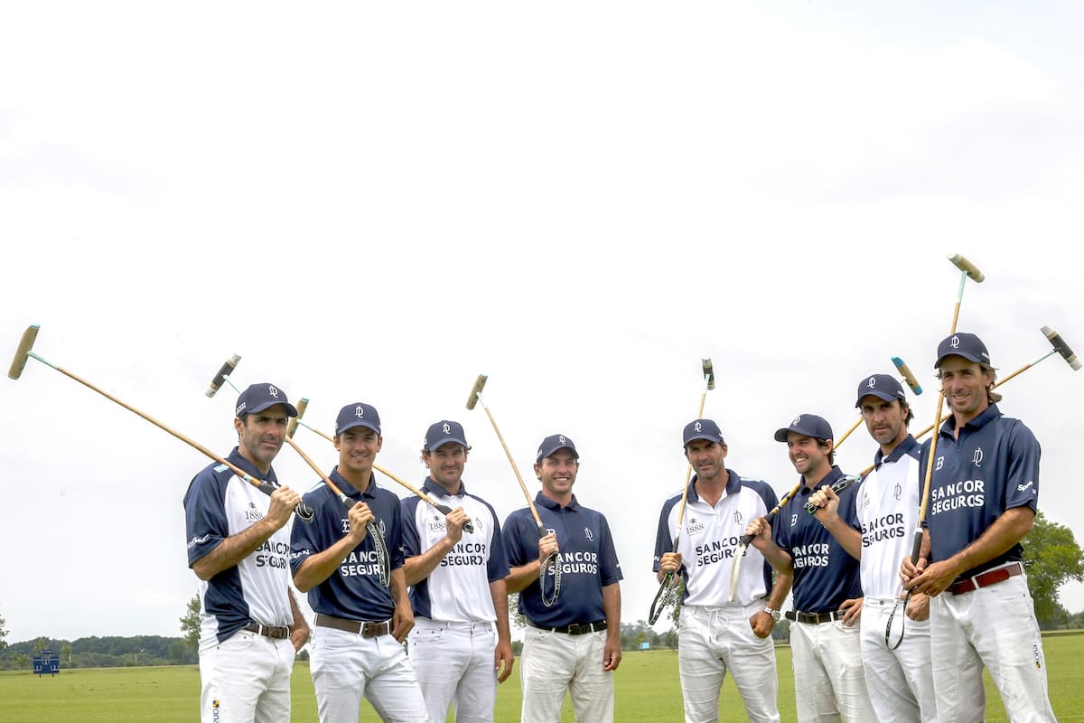 Nero, Britos, Stirling, Terrera, Cambiaso, Cavanagh, Mac Donough y Taranco: La Dolfina mezclado con La Dolfina Polo Ranch.