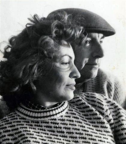 Neruda y su mujer Matilde Urrutia: tumba de ambos está en Isla Negra
