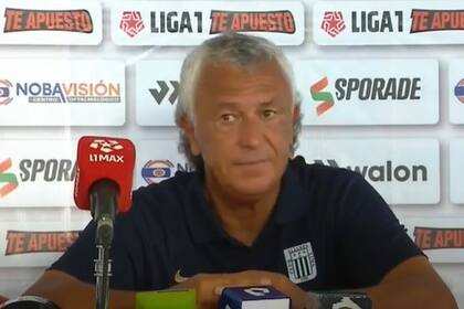 Néstor Gorosito, en la conferencia posterior a una derrota de Alianza Lima en el campeonato peruano