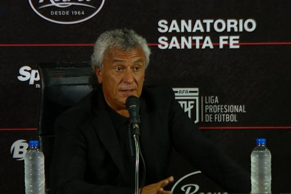 Néstor Gorosito se cruzó con un periodista tras el empate de Colón con Atlético de Tucumán