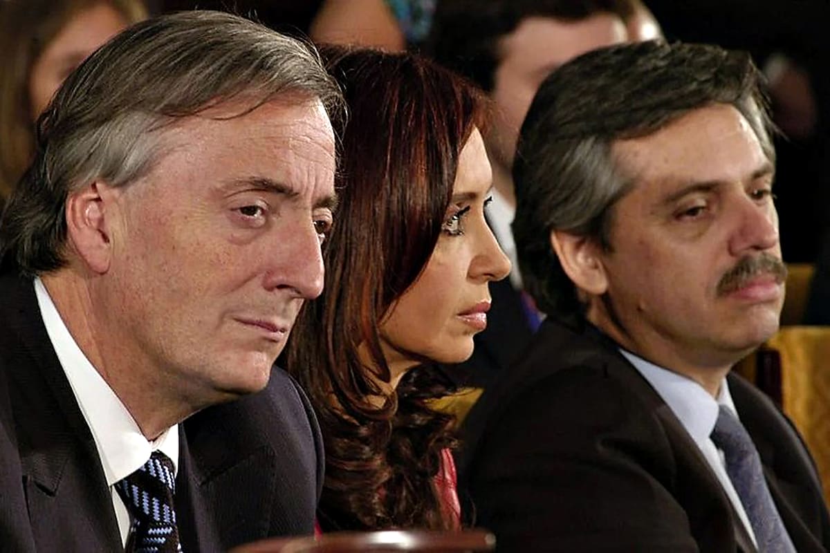 Néstor Kirchner, Cristina Kirchner y Alberto Fernández el 5 de noviembre de 2005