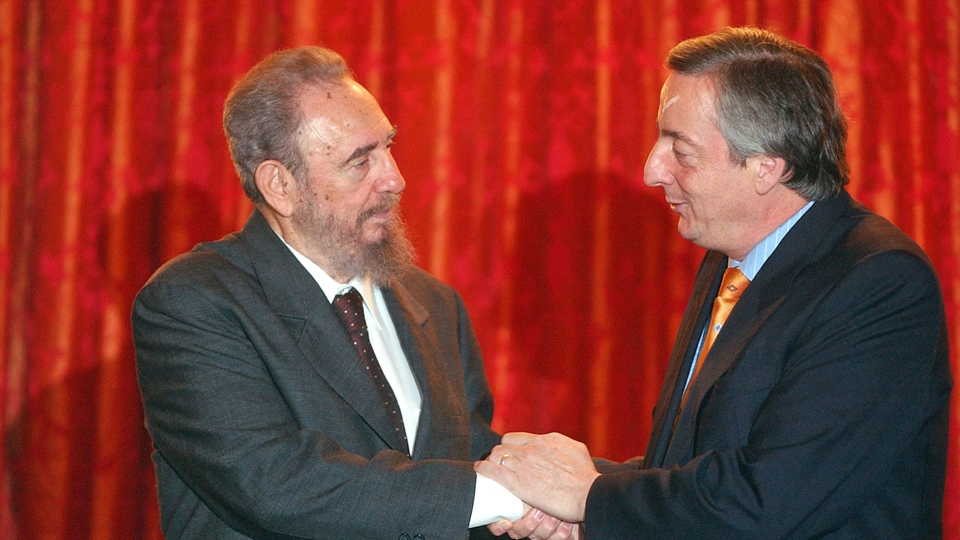 La buena relación entre la Argentina y Cuba en la gestión de Néstor Kirchner no facilitó el cobro. La isla había aceptado pagar US$475 millones de distintas formas, pero nunca lo hizo.