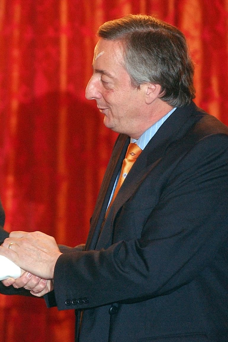 La buena relación entre la Argentina y Cuba en la gestión de Néstor Kirchner no facilitó el cobro. La isla había aceptado pagar US$475 millones de distintas formas, pero nunca lo hizo.