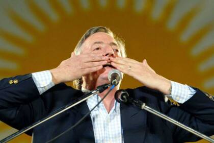 Néstor Kirchner pagó la deuda con el FMI en 2005, poniendo fin a las auditorías del organismo en Argentina.