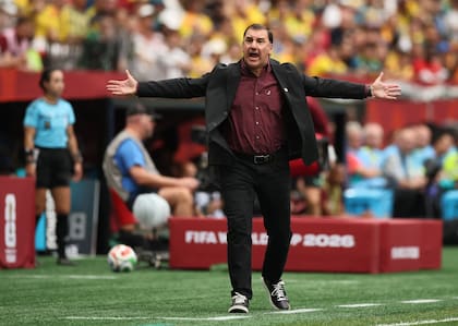 Néstor Lorenzo, el DT argentino que logró armar un gran plantel colombiano, quiere vencer a Paraguay