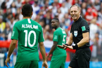 Nestor Pitana dirigió el partido entre Rusia y Arabia Saudita