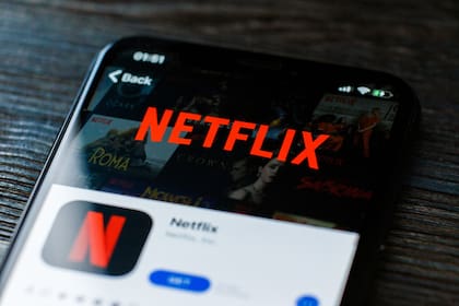 Netflix está probando una versión de su servicio que permitiría reproducir sólo el audio de una serie, película o documental, como si fuera un podcast
