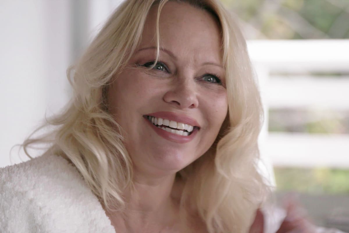 Netflix estrenó Pamela Anderson, una historia de amor, documental que ofrece el punto de vista de la propia actriz sobre su vida y escándalos