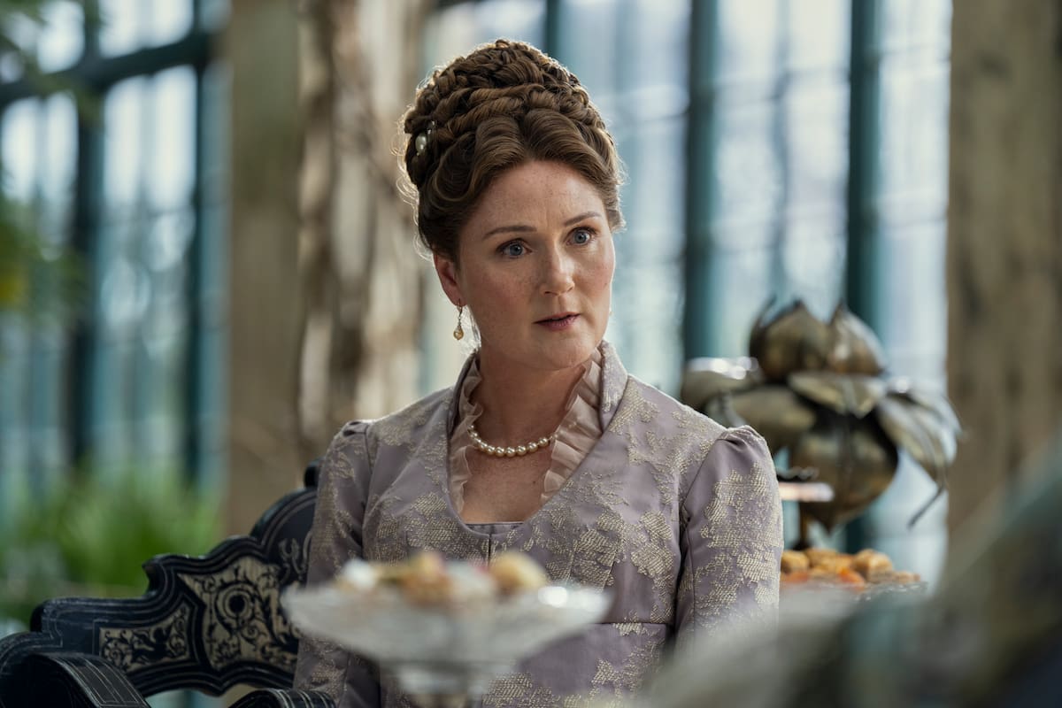 Netflix y Shondaland anunciaron una nueva serie derivada de Bridgerton que explorará la juventud de Lady Violet y su historia de amor con Edmund, el padre de sus ocho hijos. La producción todavía no tiene elenco confirmado ni fecha de estreno