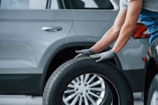 Expertos en mecánica dicen cada cuántos kilómetros se deben rotar los neumáticos del auto