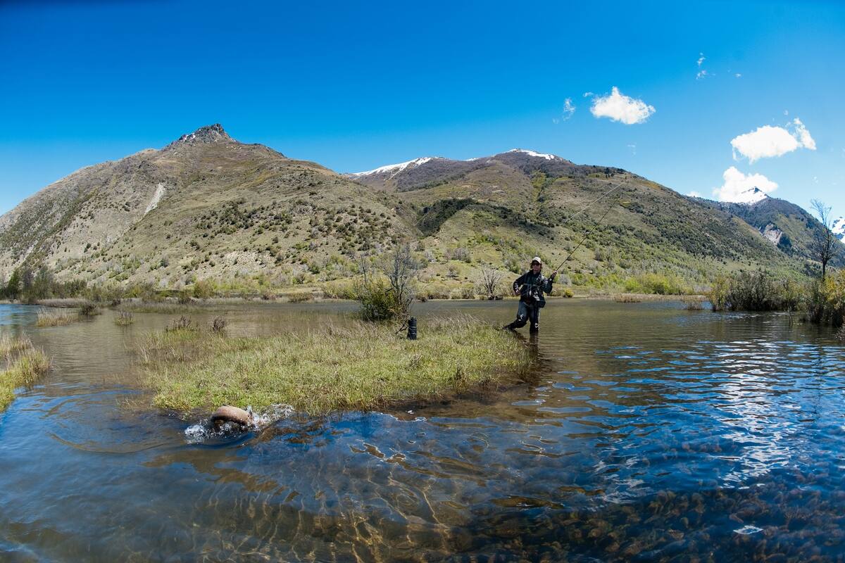 Neuquén abrirá la temporada para turistas nacionales el 1° de diciembre y exigirá un test rápido en el ingreso