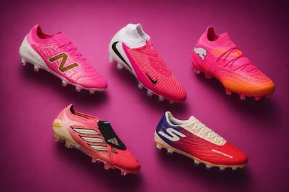 New Balance, Nike, Puma, Adidas y Skechers, las marcas con botines rosas en este Mundial