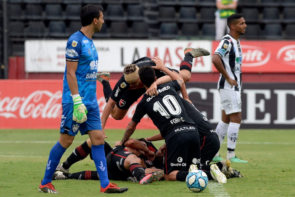 Newells-Central Córdoba: 1er gol de Newells