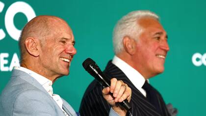 Newey, pura sonrisa en Aston Martin