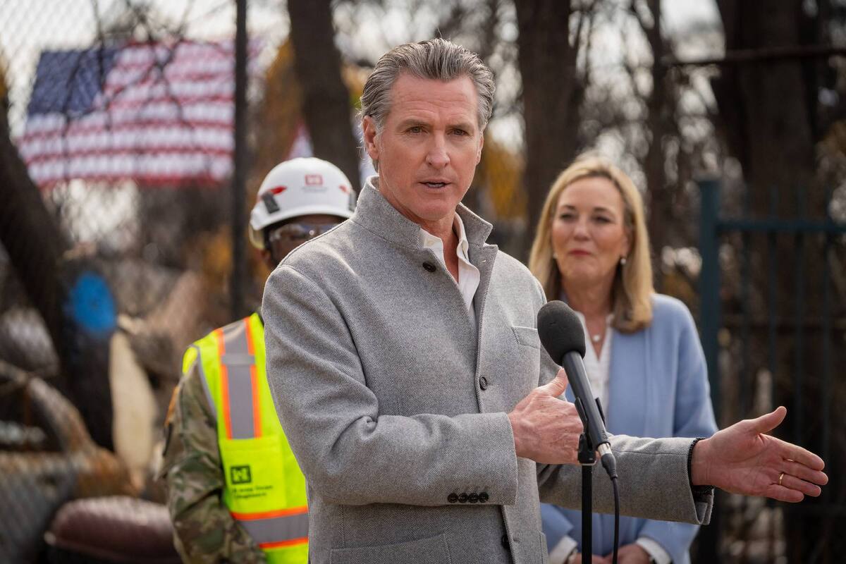 Newsom denunció que Trump usa ilegalmente a las tropas para “tener un tema en su desfile este fin de semana”