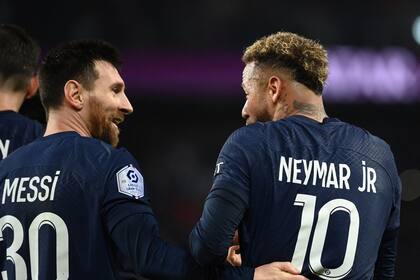 Neymar anotó el único tanto del triunfo y lo festejó junto a Lionel Messi que regresó tras dos partidos ausente