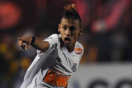Neymar con la camiseta de Santos, durante la Copa Libertadores 2011, ganada por el club