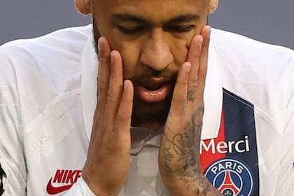 Neymar cumplió 29 años y recibió un particular regalo de parte de Mauro Icardi y Wanda Nara