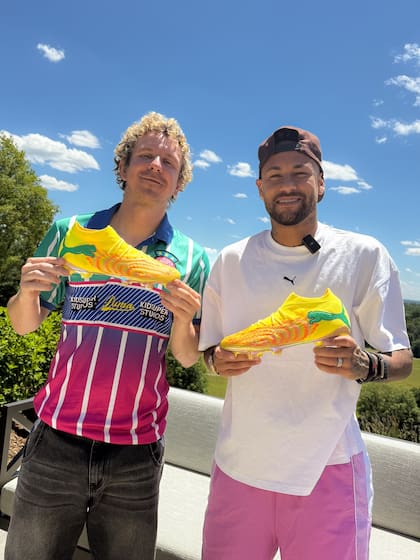 Neymar durante la presentación de sus botines especiales para el Mundial