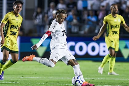 Neymar en acción ante Mirassol