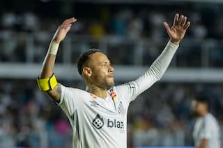 Neymar evita pensar en 2027, pero su papá descarta que se retire