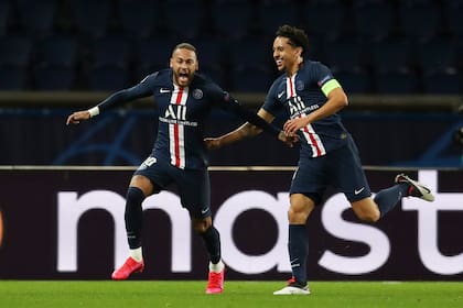 De la mano de Neymar, PSG logró el pasaje a los cuartos de final de la Champions League