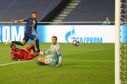 Neymar no pudo ante Neuer: era el 1-0 para PSG