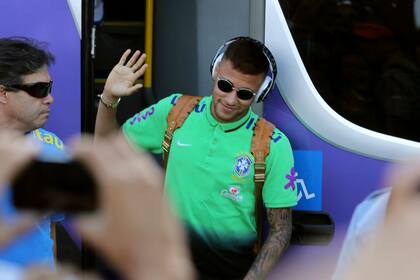 Neymar se despidió de sus compañeros
