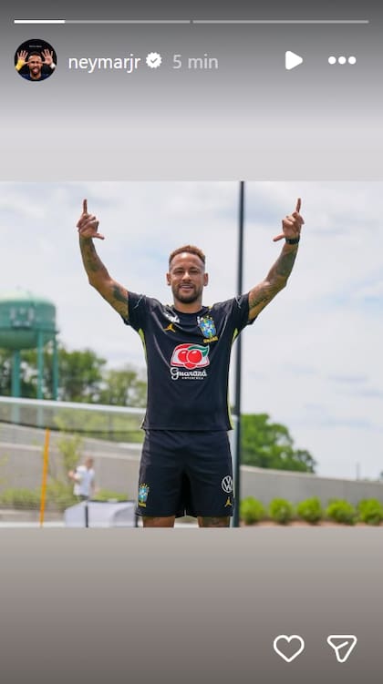 Neymar se muestra coen los entrenamientos