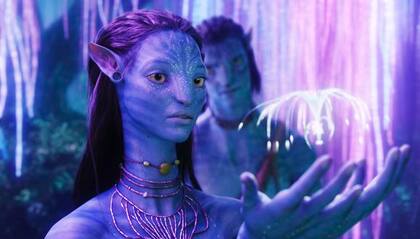 Neytiri (Zoe Saldana) y Jake Sully (Sam Worthington) en una escena de Avatar