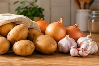 El truco de un famoso cocinero para conservar mejor las papas, cebollas y ajos