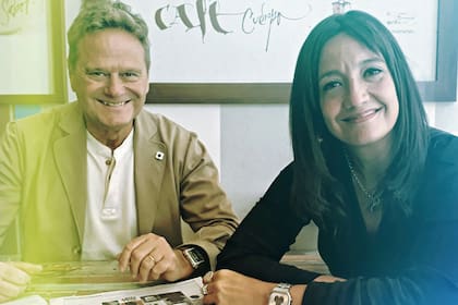 Ni la recesión argentina ni la crisis que enfrenta la industria publicitaria lograron desalentar a Anita Ríos y Fernando Vega Olmos que acaban de anunciar el lanzamiento de su nuevo proyecto; el reto de empezar de cero en un rubro que no para de cambiar