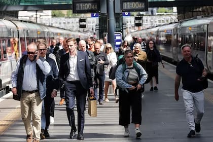 Ni los autos ni los aviones han podido acabar con los trenes, los cuales siguen siendo utilizados por millones de personas en todo el mundo