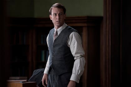 Ni Paul Bettany, ni Hugh Laurie: Tobias Menzies será quien interprete al duque de Edimburgo en las próximas dos temporadas de la serie