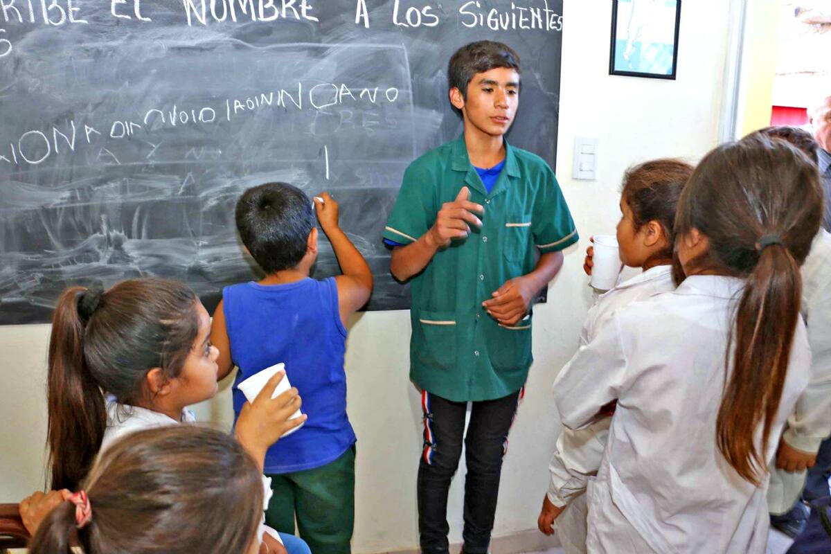 Nicanor inauguró su escuela