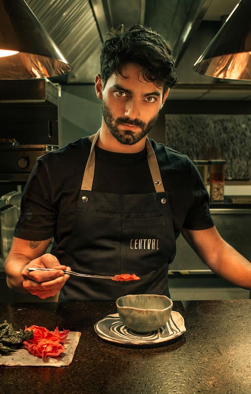 Nicanor Vieyra, cuando cocinaba en Central, Lima.