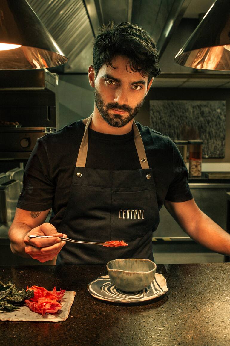 Nicanor Vieyra, cuando cocinaba en Central, Lima.