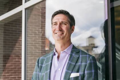 Niccol tendrá un jet corporativo a su disposición para viajar a su oficina en Seattle