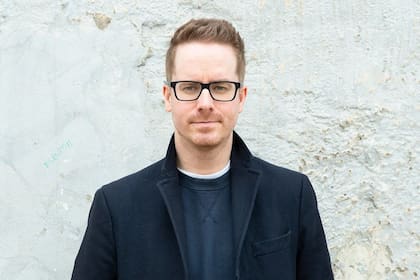 Nick Srnicek, doctor en Relaciones Internacionales, profesor de Economía Digital del Departamento de Humanidades Digitales de King’s College en Londres, autor de Capitalismo de plataformas y Después del trabajo. Una historia del hogar y la lucha por el tiempo libre