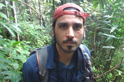 Nico Adriani contó a LA NACION los pormenores de la investigación sobre la asimetría bilateral en los nidos de los horneros, el ave nacional de la Argentina