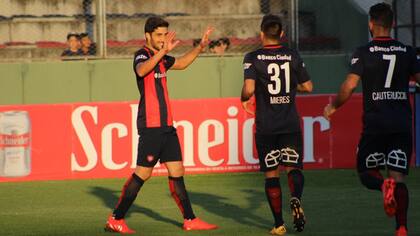 Nico Blandi marcó dos goles en el triunfo del Ciclón