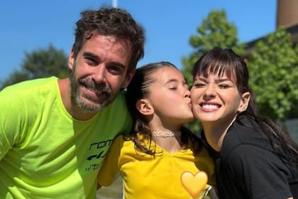 Nico Cabré y la China Suárez pasaron la tarde juntos con Rufina: “Abrazos por los que vivo”